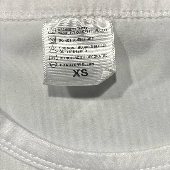 Stranger Things 20 Piece Bundle: Metal Tin, 14 Patches, Backpack, 5 T-shirts - Picture 12 of 16